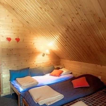 Demi-Chalet Cosy 6 Pers. A Risoul 1850, Ski-In/Ski-Out - Fr-1-330-219 * Risoul
