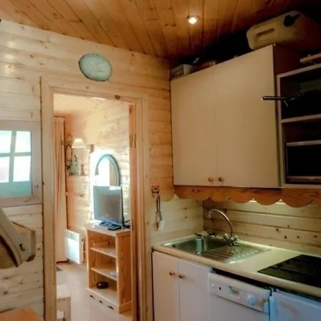 Holiday home Demi-Chalet Cosy 6 Pers. A Risoul 1850, Ski-In/Ski-Out - Fr-1-330-219 *